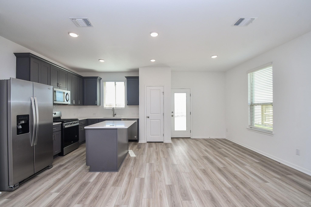 6738 Arabella Lakes Drive - Photo 8
