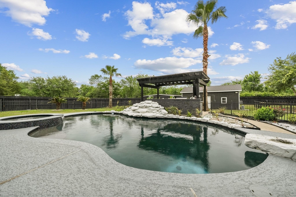 2027 Cullen Boulevard - Photo 39