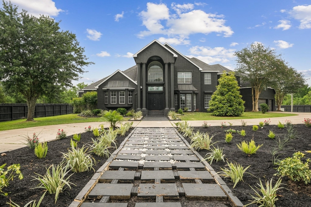 2027 Cullen Boulevard - Photo 1