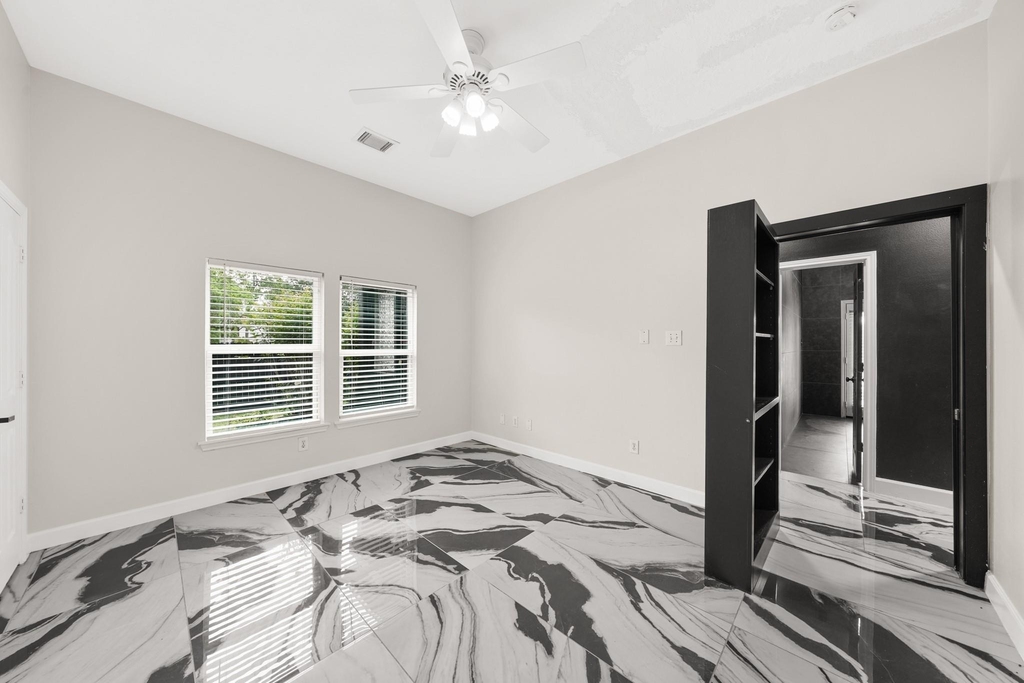 2027 Cullen Boulevard - Photo 17