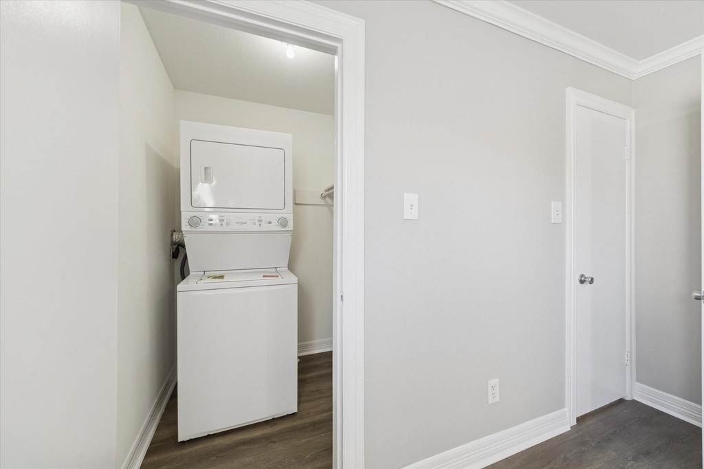 201 Emerson Street - Photo 9