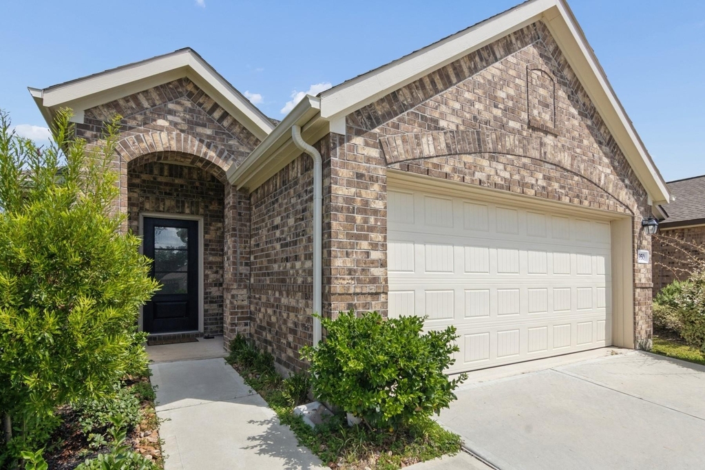 1950 Barrett Gables Drive - Photo 1