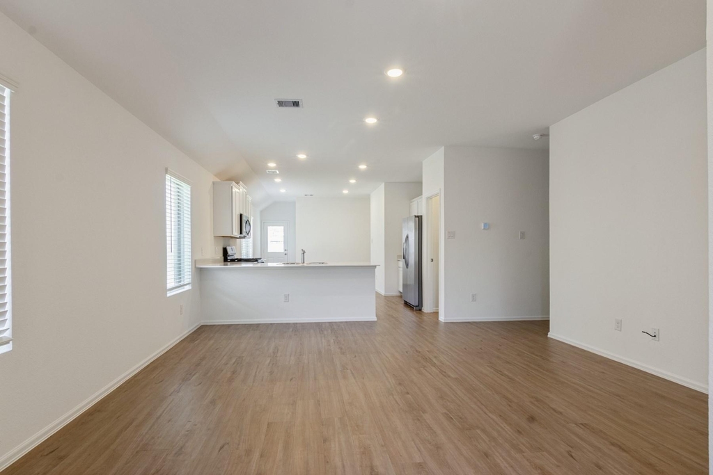 1950 Barrett Gables Drive - Photo 5