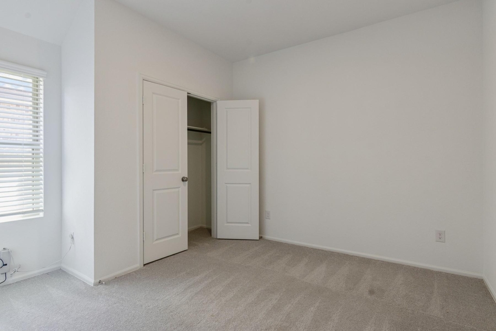 1950 Barrett Gables Drive - Photo 18