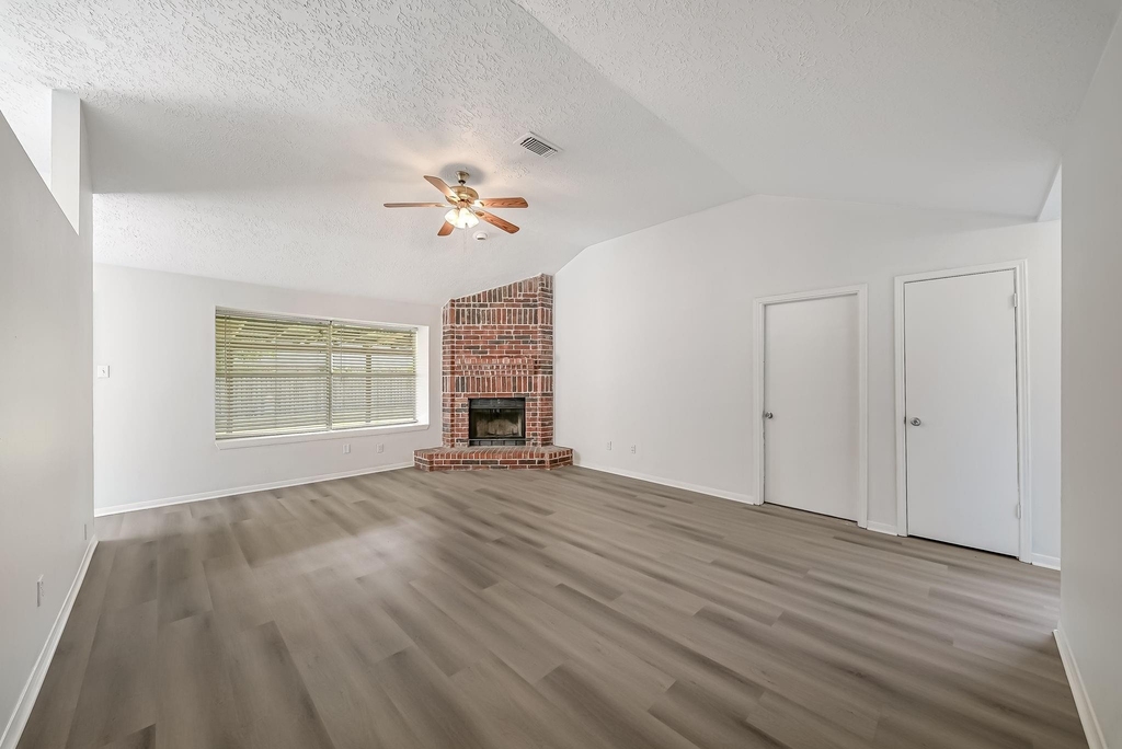 16897 Blue Jay Street - Photo 8