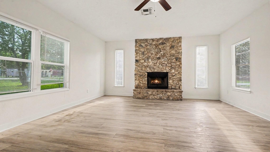 654 Ridge Drive - Photo 9
