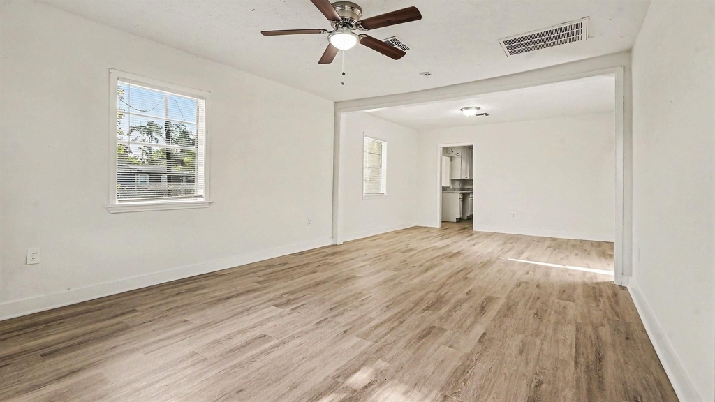 654 Ridge Drive - Photo 2