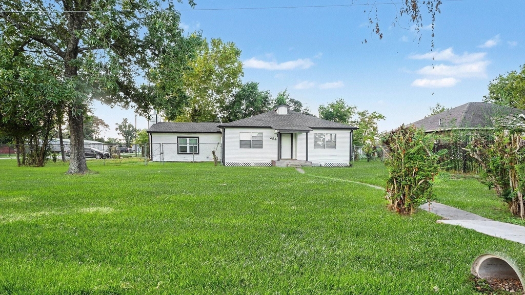 654 Ridge Drive - Photo 18