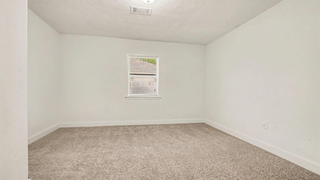 654 Ridge Drive - Photo 11
