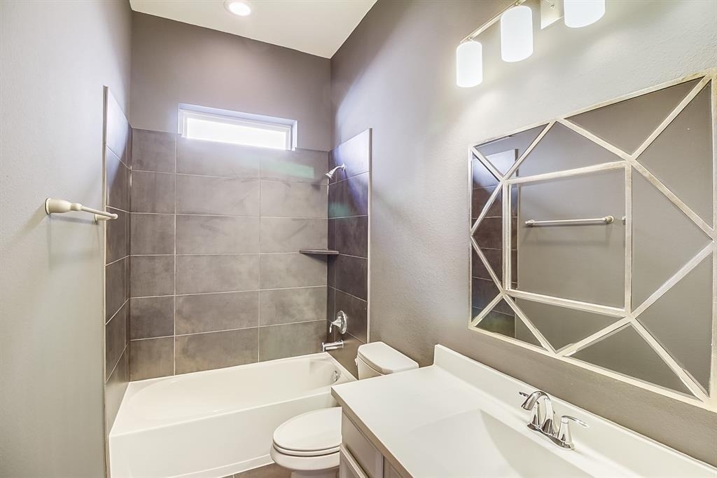 17106 Rainier Creek Drive - Photo 15