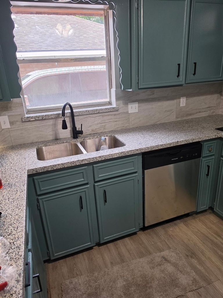 6215 Bankside Drive - Photo 3