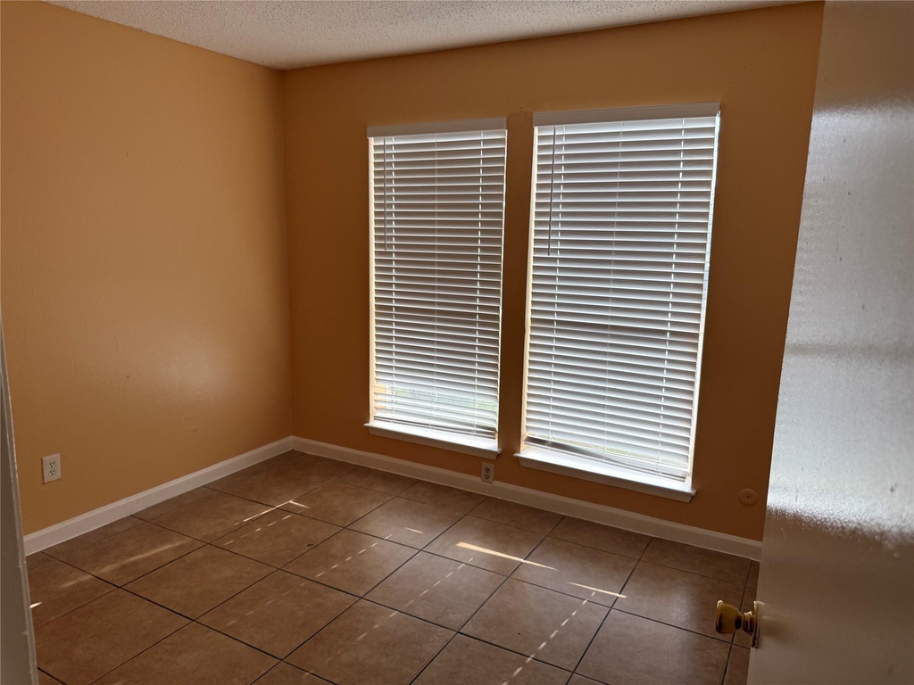 12526 Tambourine Drive - Photo 9