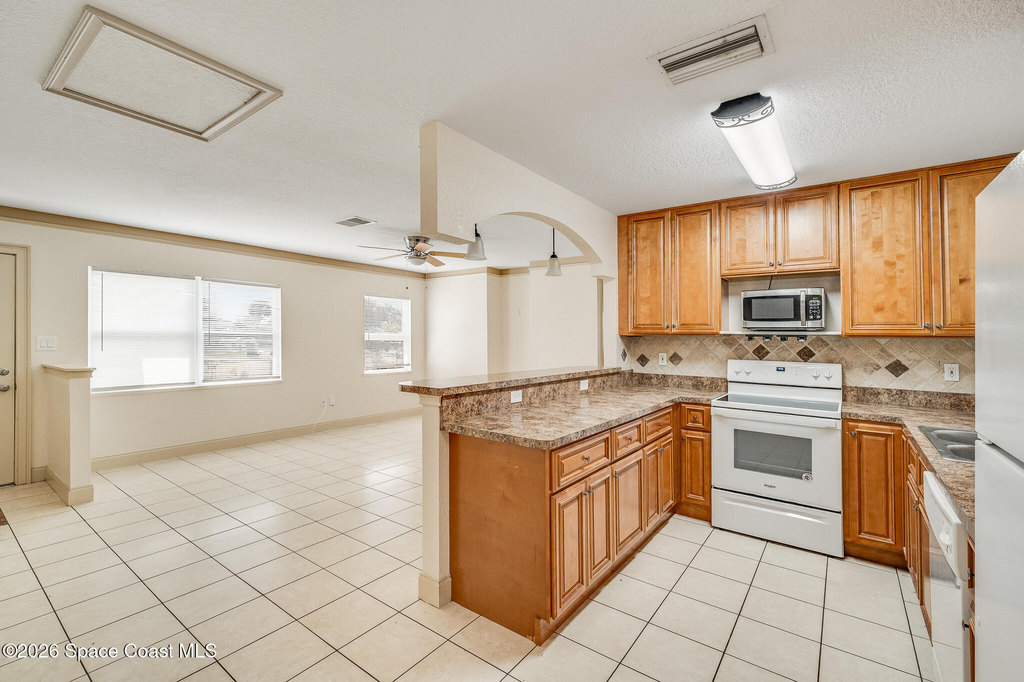 2512 Sarno Road - Photo 9