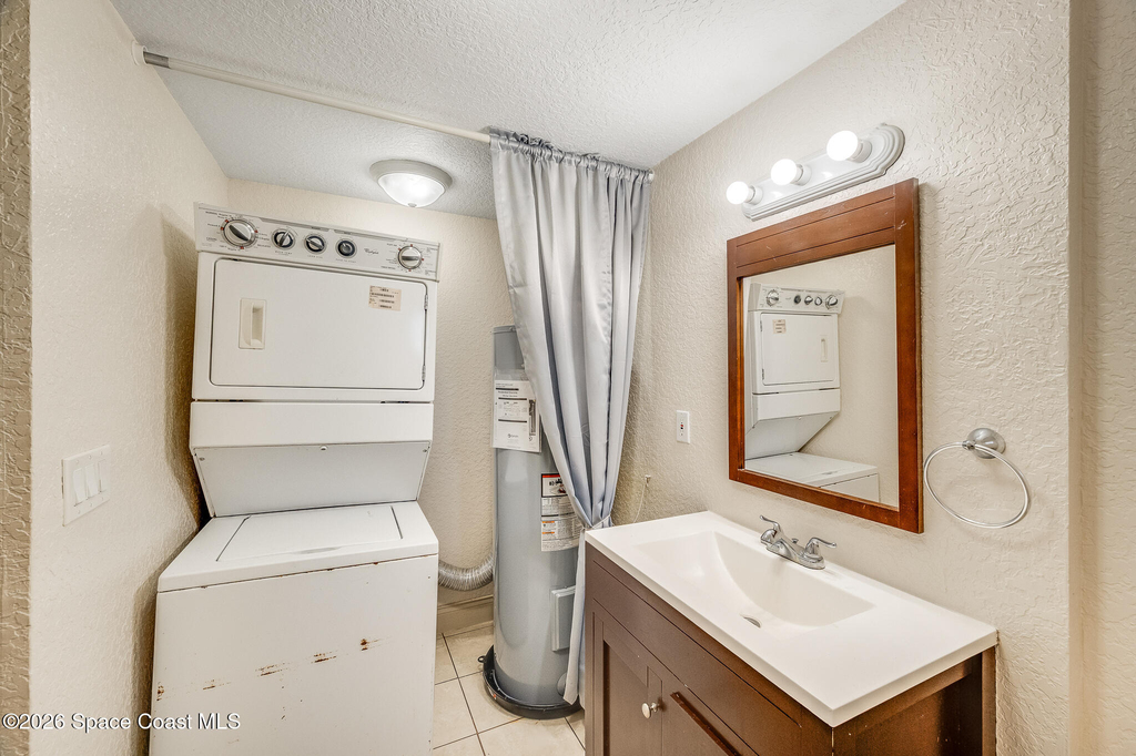 2512 Sarno Road - Photo 15