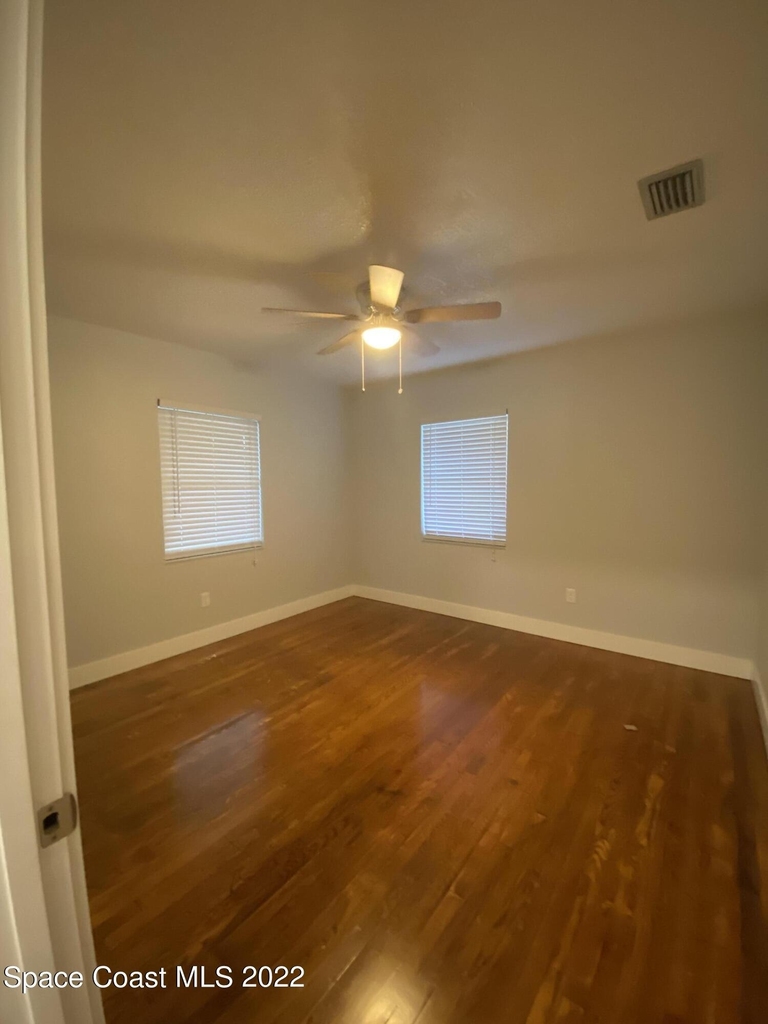 1136 Indian River Avenue - Photo 10