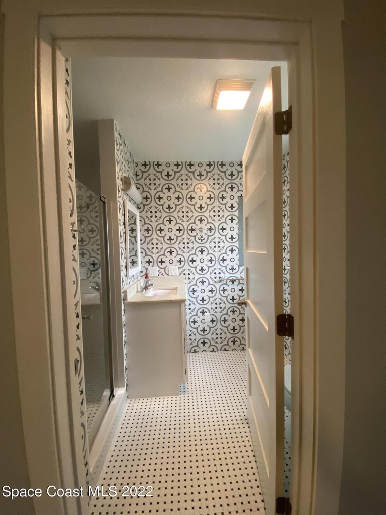 1136 Indian River Avenue - Photo 9