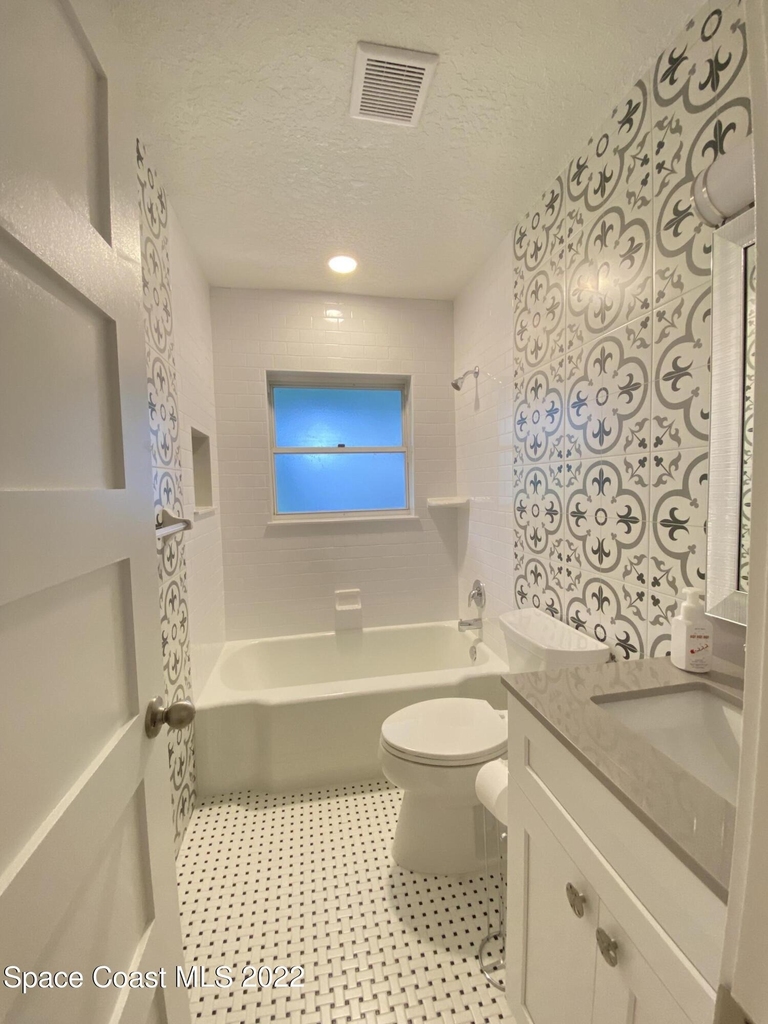 1136 Indian River Avenue - Photo 11