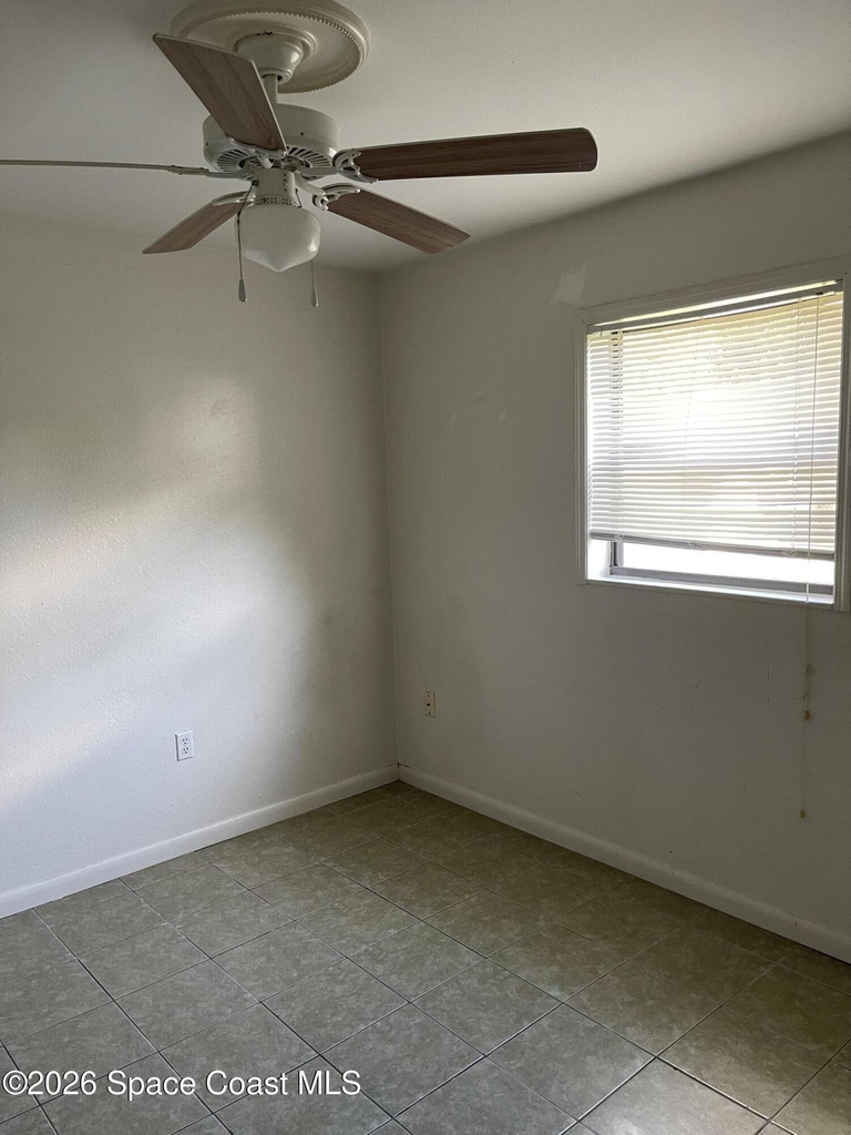 2245 Saint Swithin Lane - Photo 14
