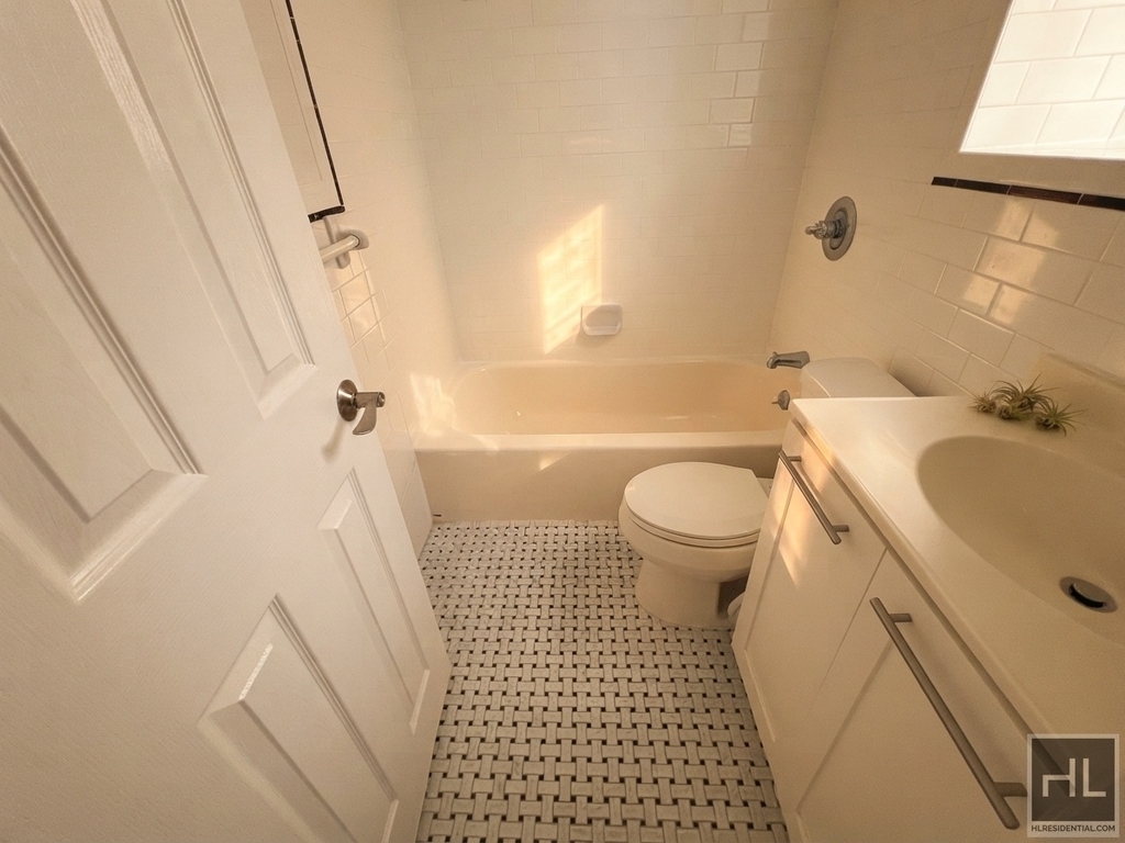 West 72 Street - Photo 1