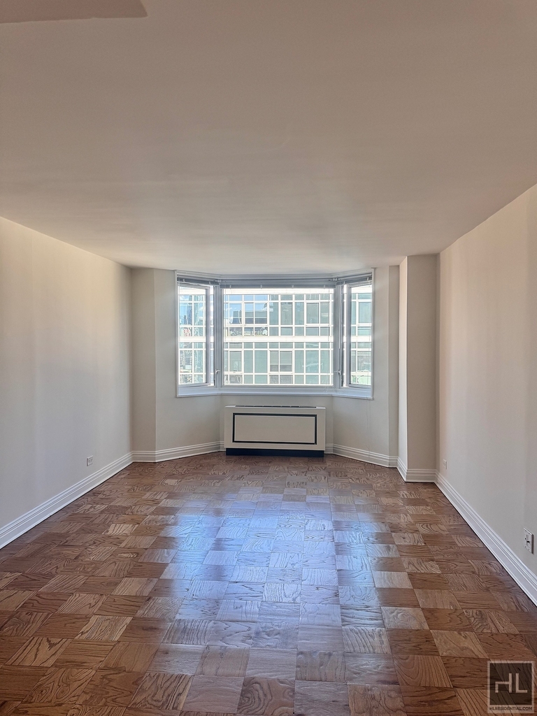 East 71st Street - Photo 0