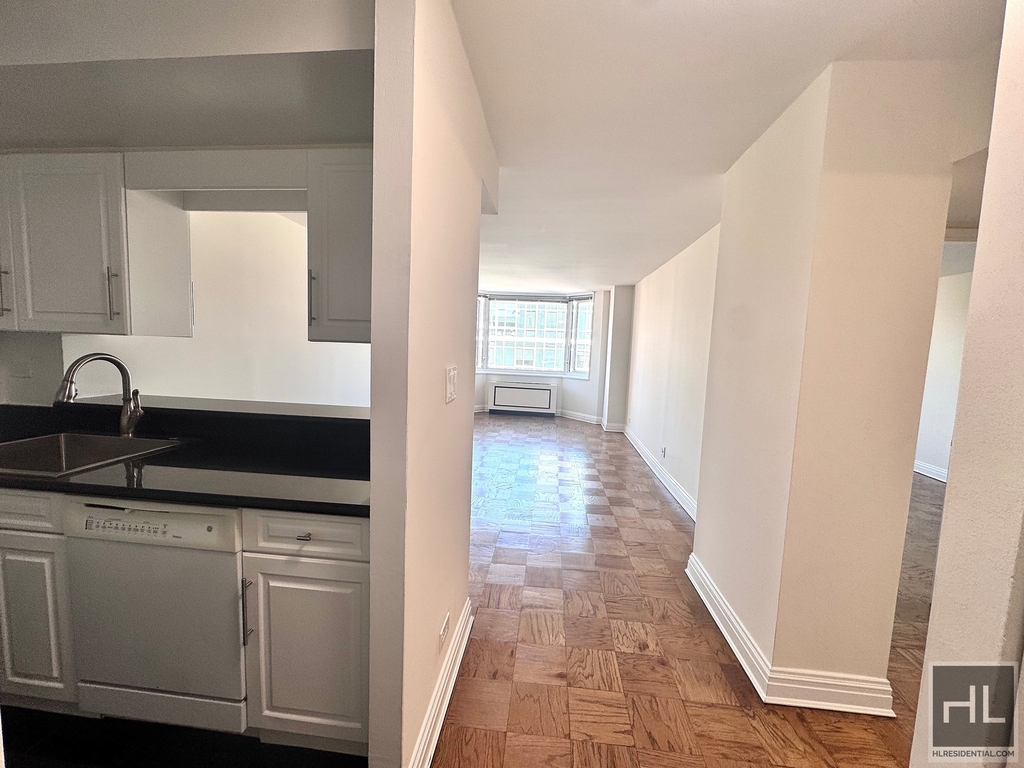 East 71st Street - Photo 1