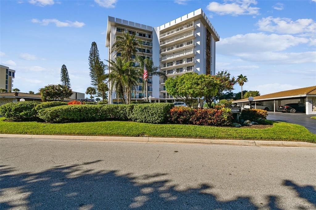 101 Benjamin Franklin Drive - Photo 1
