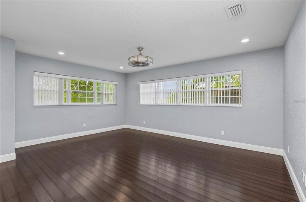 1520 S Church Avenue - Photo 10