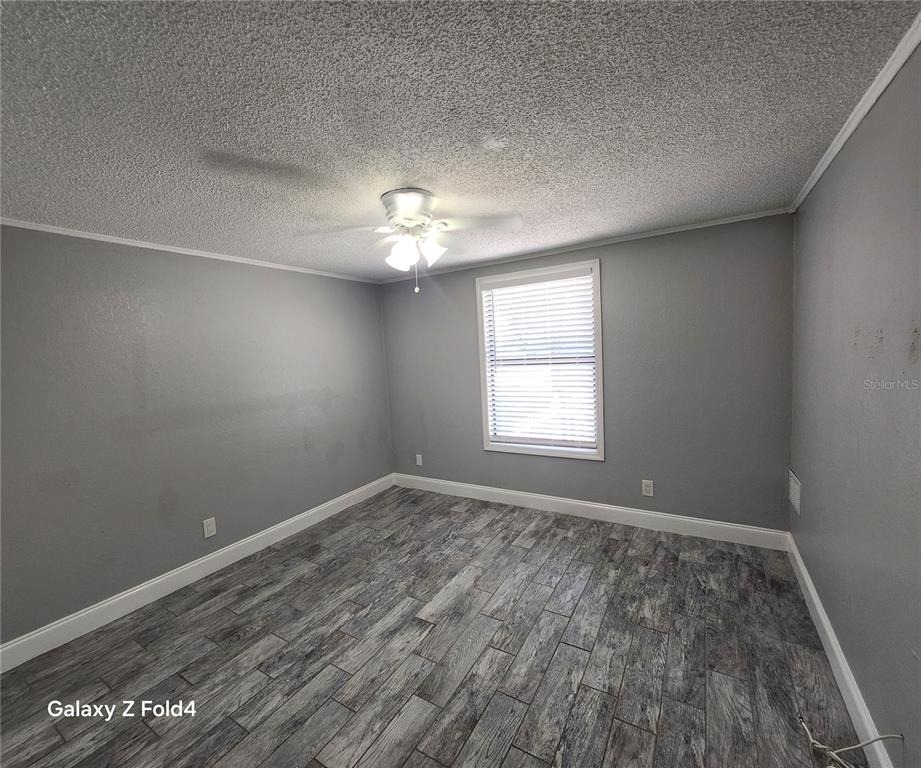 1400 Strawberry Place - Photo 5