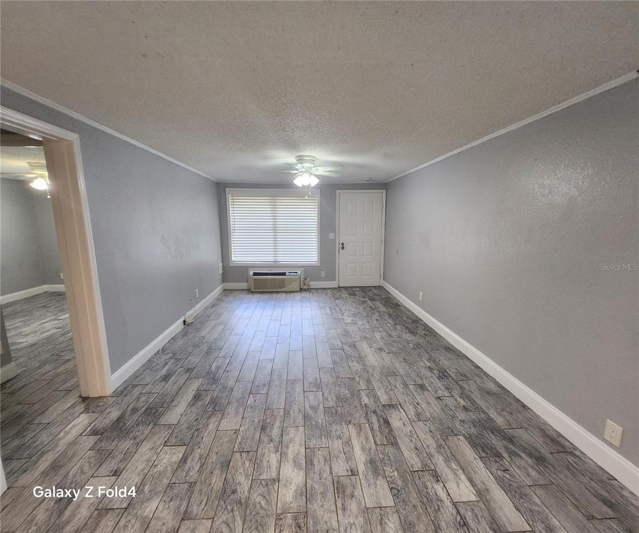 1400 Strawberry Place - Photo 4