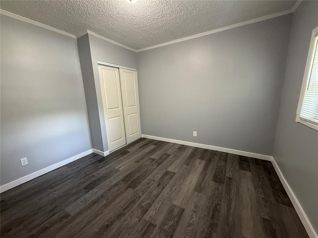621 E Myrtle Street - Photo 5