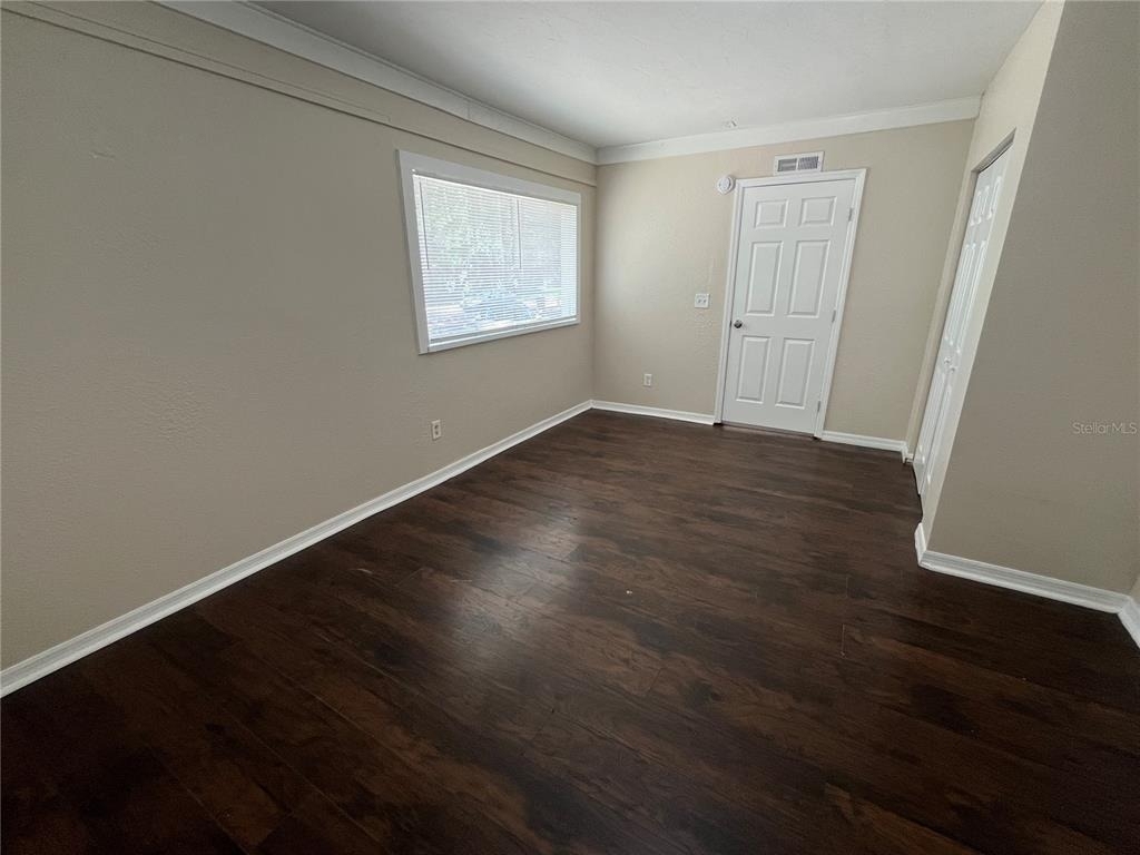 1103 Ne 9th Avenue - Photo 8