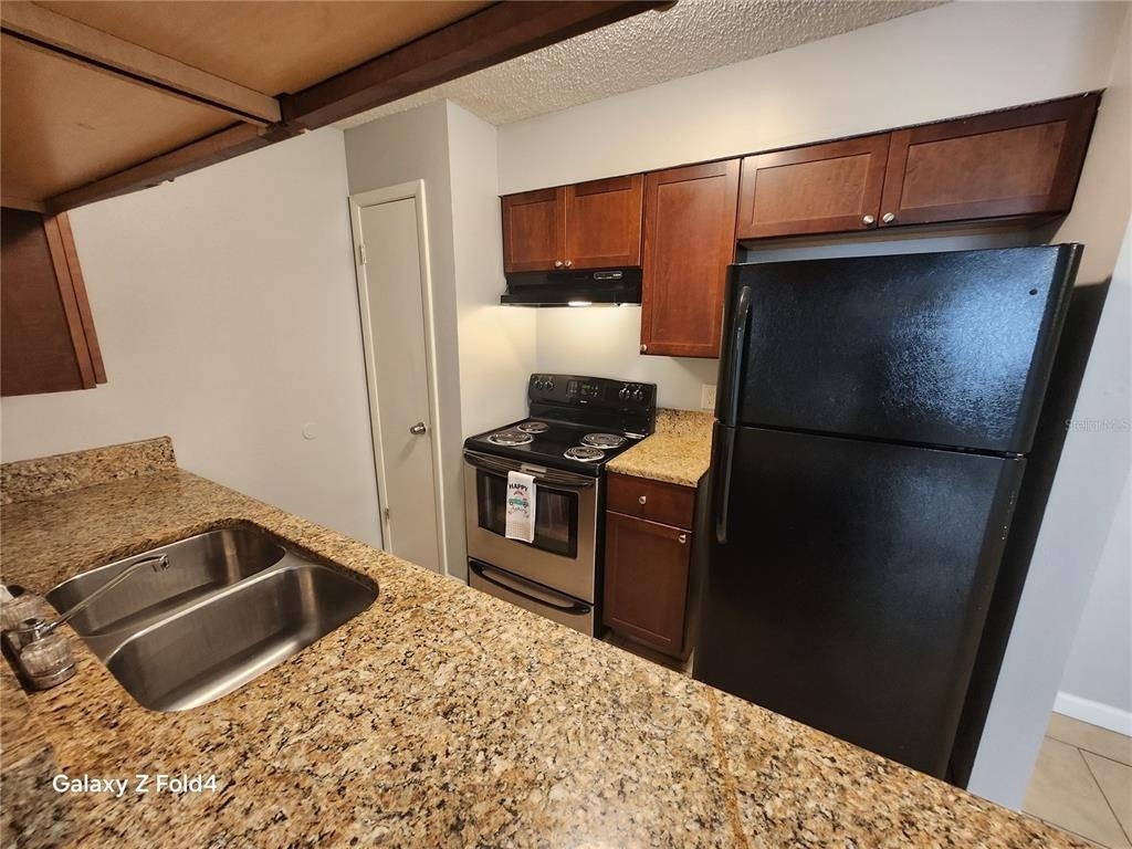 638 Golden Raintree Place - Photo 5