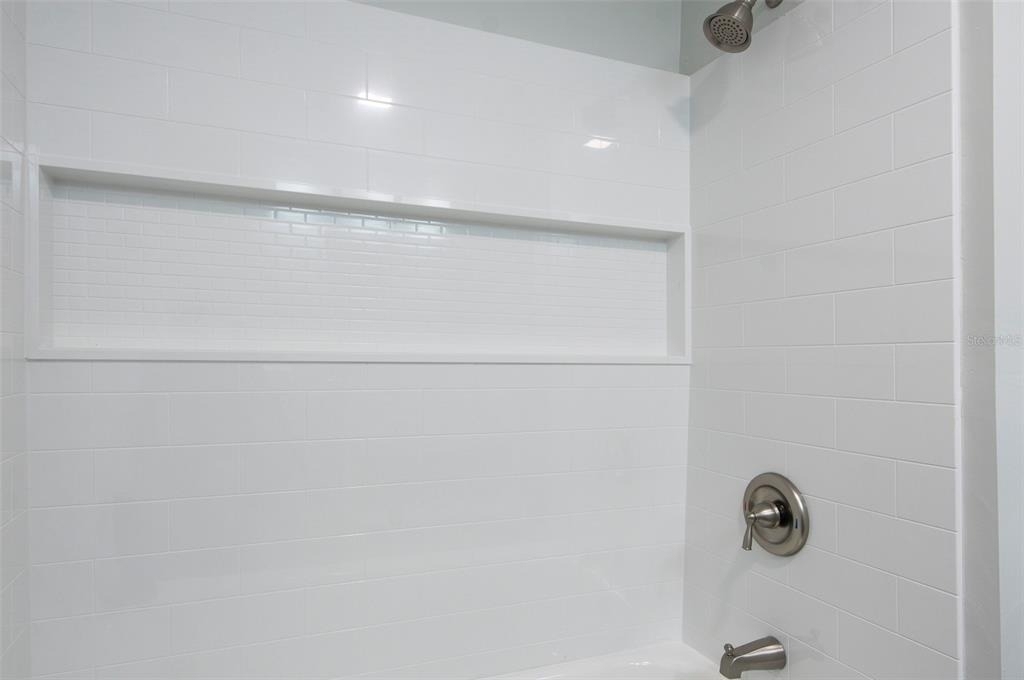 8180 42nd Street N - Photo 12
