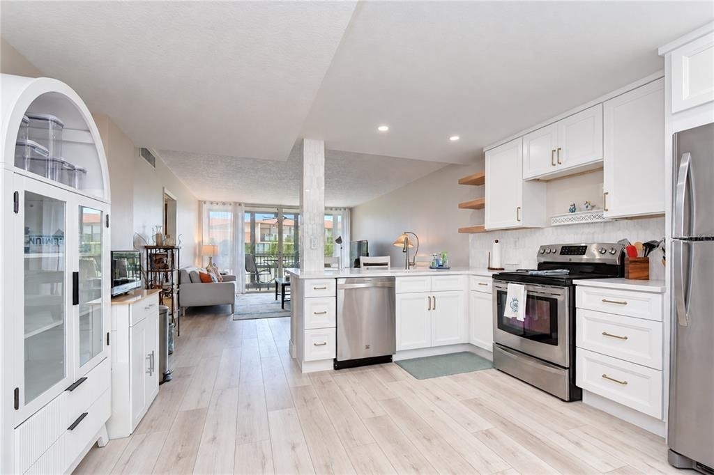 17580 Gulf Boulevard - Photo 8