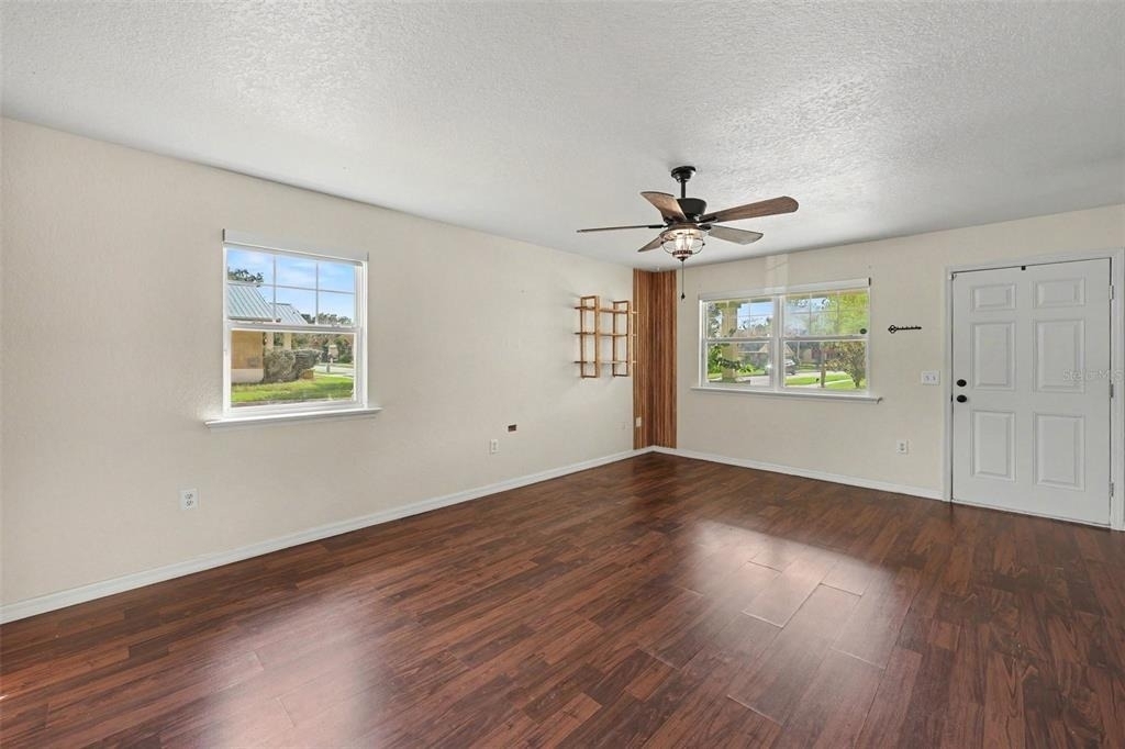 1165 N Florence Avenue - Photo 3