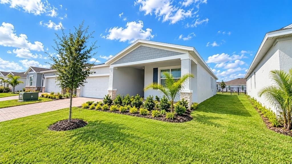 5224 Dagenham Drive - Photo 2