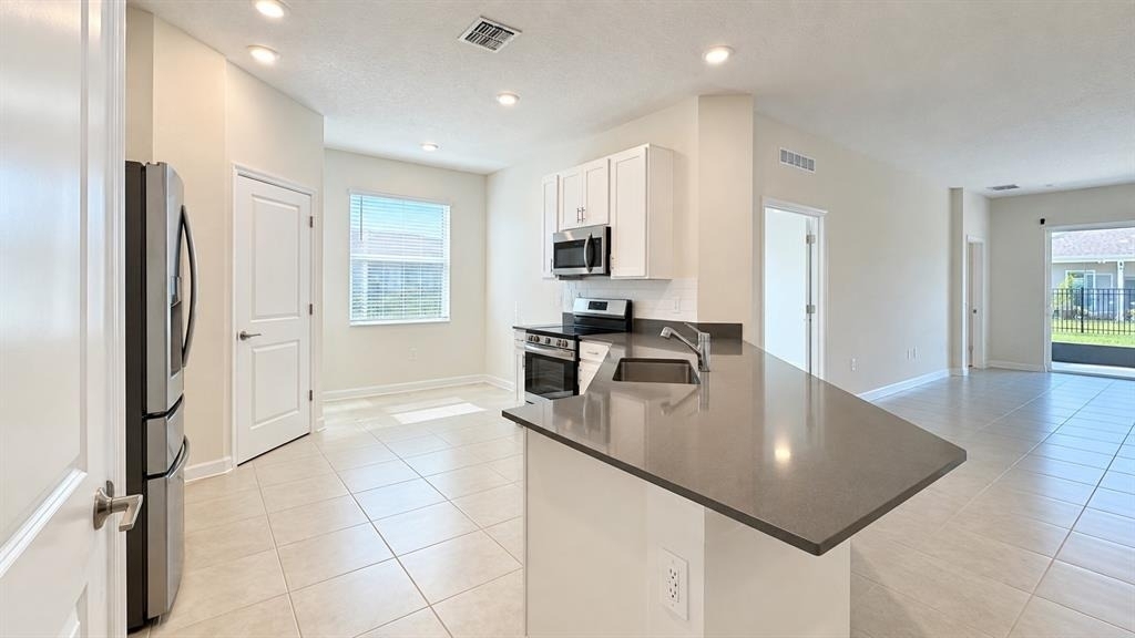 5224 Dagenham Drive - Photo 10