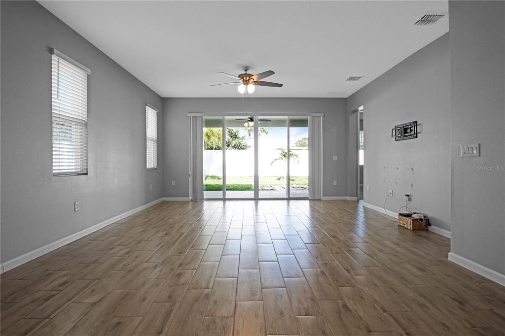 183 Arlington Square Court - Photo 6