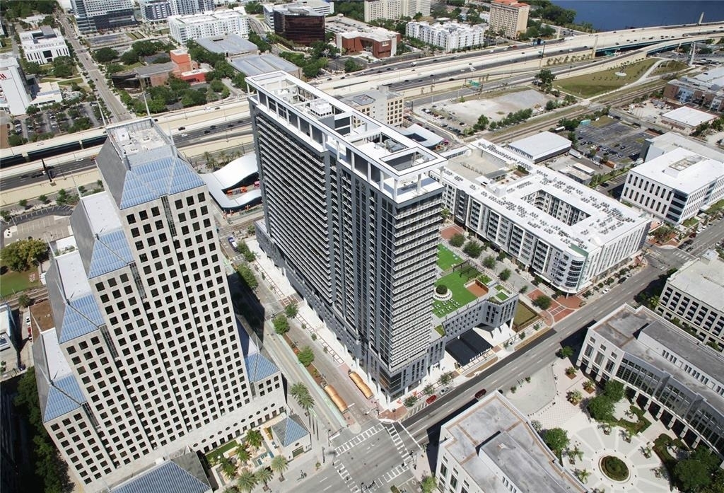 435 N Orange Avenue - Photo 0