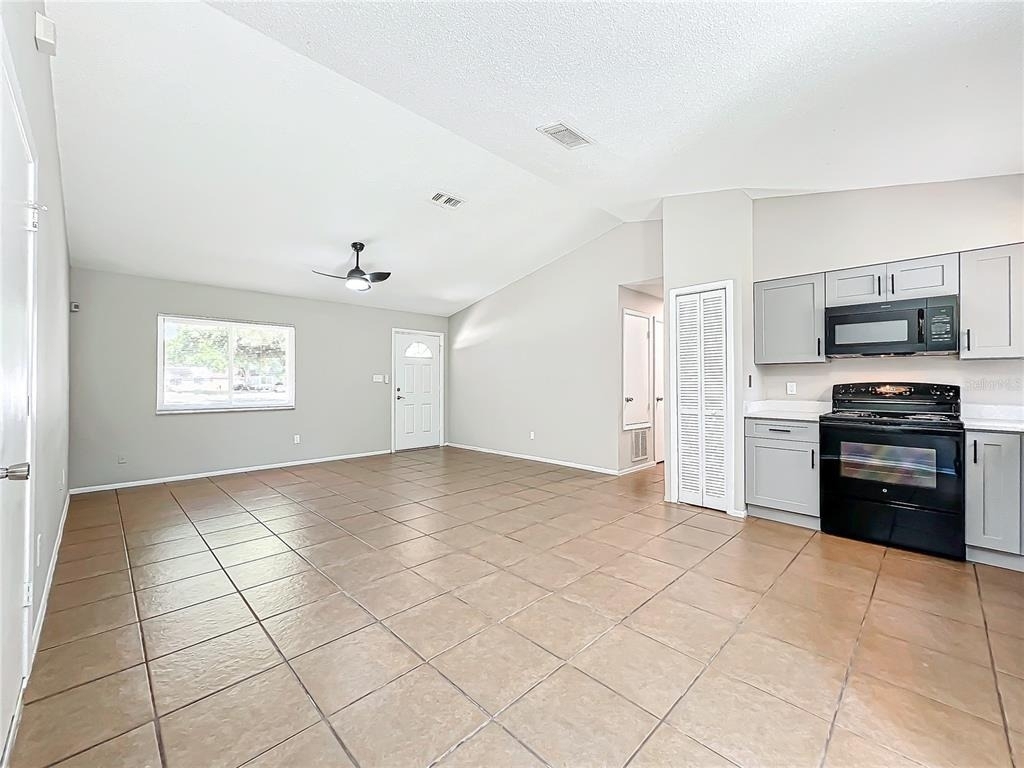 13868 Lena Street - Photo 9