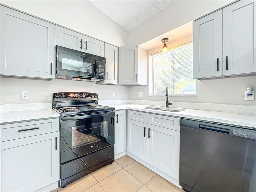 13868 Lena Street - Photo 1
