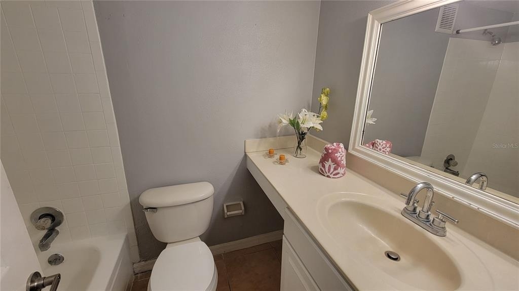 863 Sky Lake Circle - Photo 15