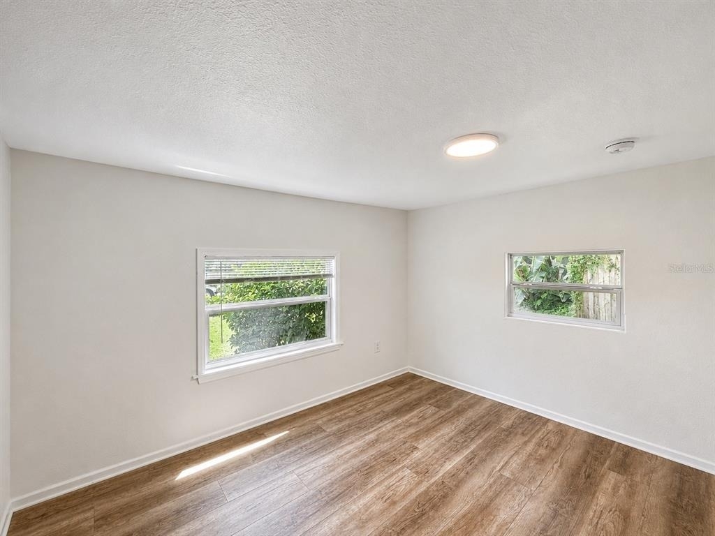 2310 S Shine Avenue - Photo 14