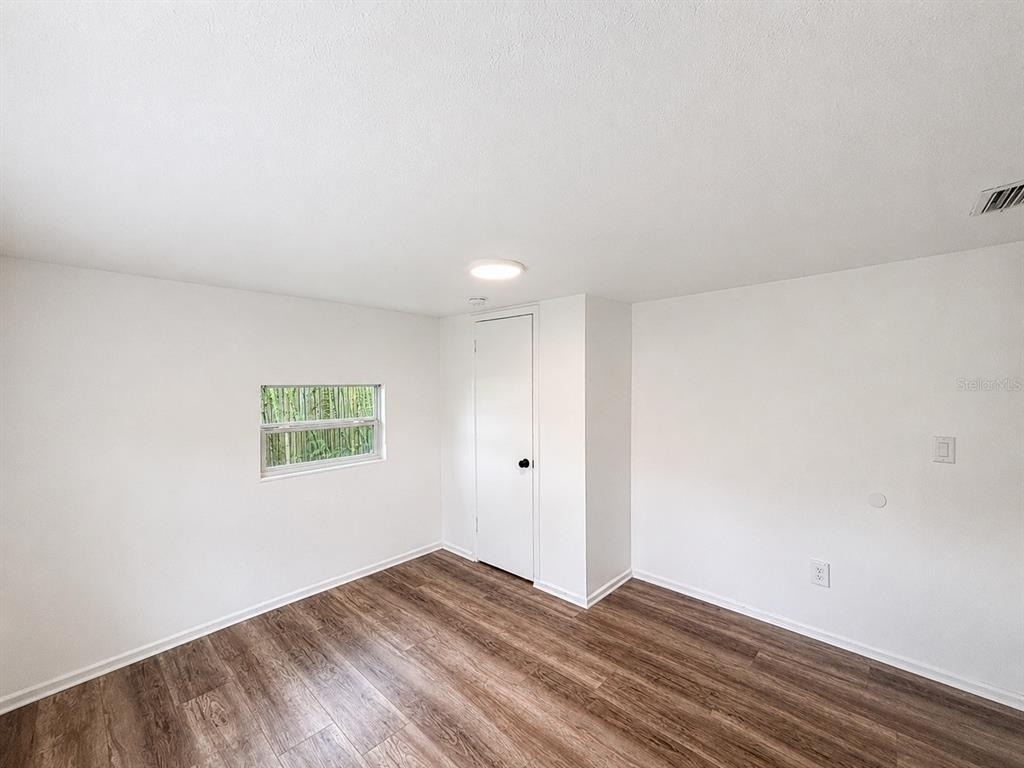 2310 S Shine Avenue - Photo 4