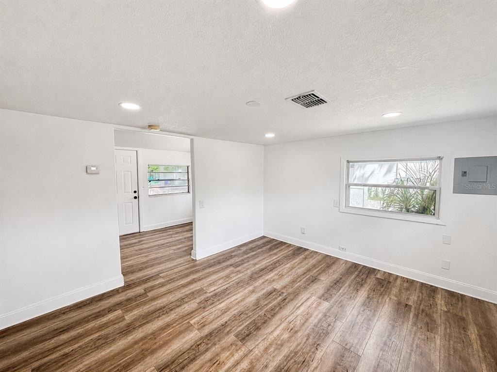 2310 S Shine Avenue - Photo 10