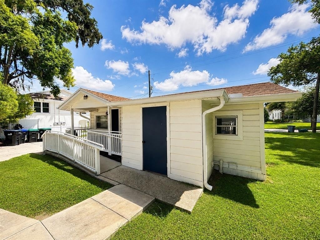 2310 S Shine Avenue - Photo 23