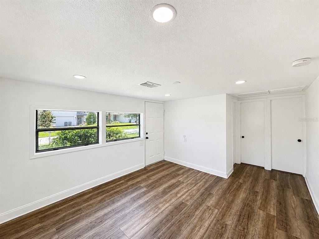 2310 S Shine Avenue - Photo 8
