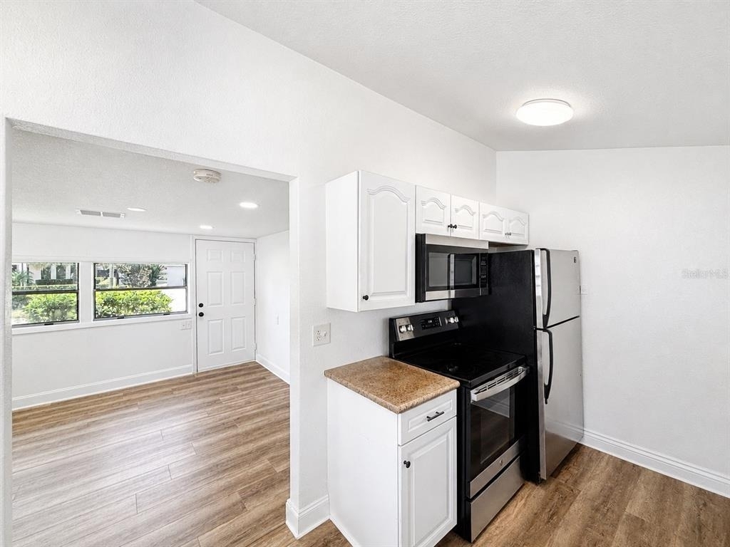 2310 S Shine Avenue - Photo 11