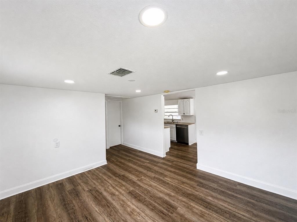 2310 S Shine Avenue - Photo 9