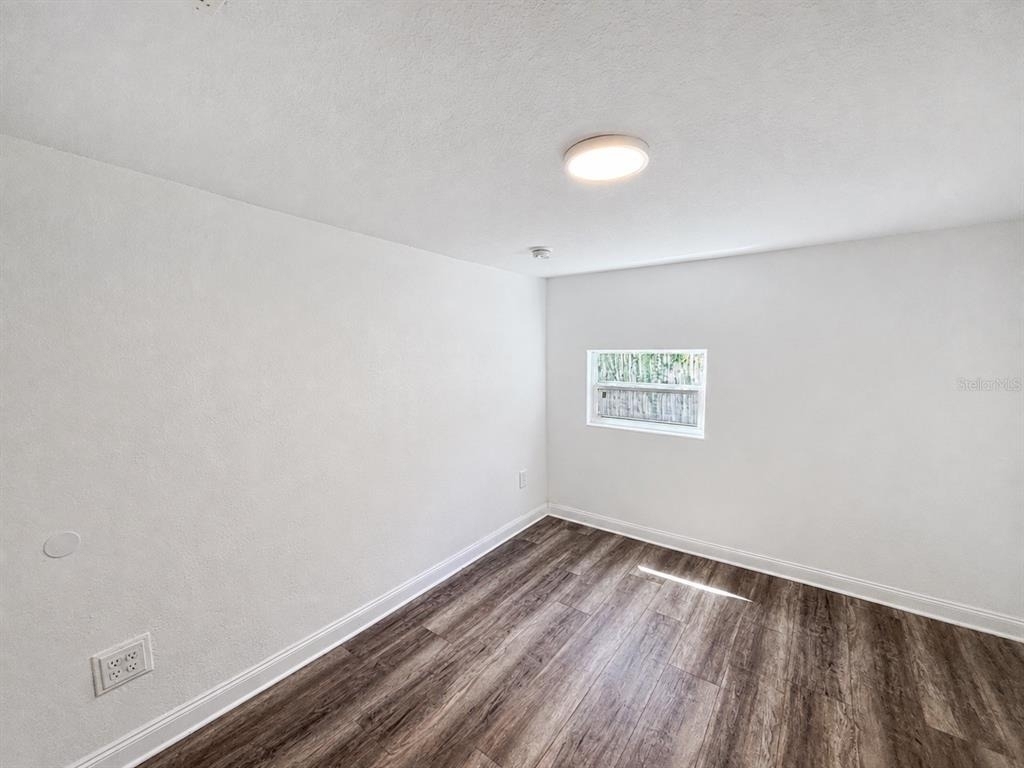 2310 S Shine Avenue - Photo 16